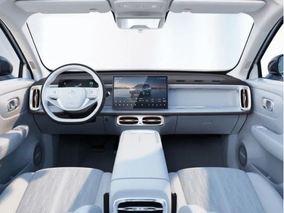 Hier ist die professionelle englische Übersetzung des Automobiltechnik -Kunststoffberichts.